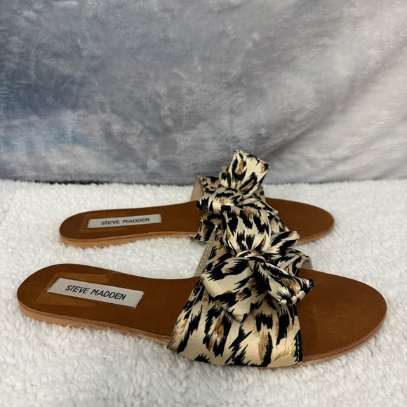 Steve Madden Women’s Alex Silky Animal Print Sandal Size 8.5 - Picture 2 of 6